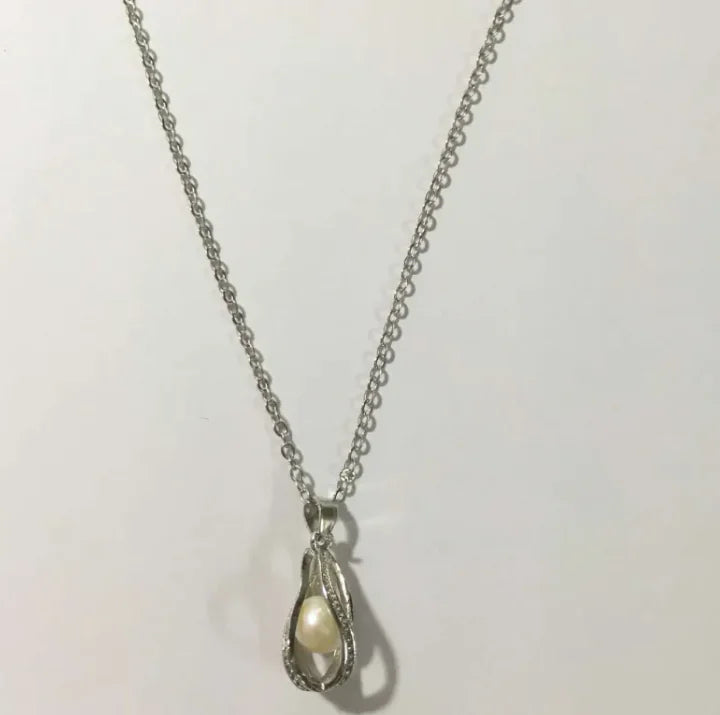 Love Desire Pearl Necklace